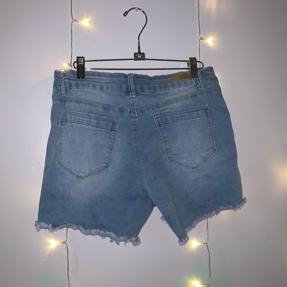 High-Low Jean Shorts!! - Picture 2 of 5